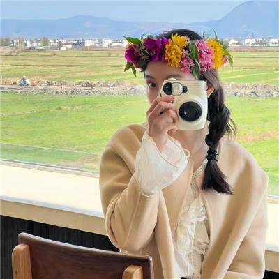 乐坛天后被曝隐婚生子传闻，前后半年高档私房菜馆画面流出